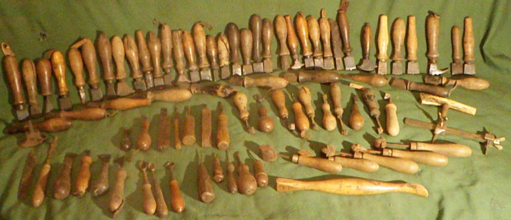 ANCIEN LOT DE 7 outils de tournage sur bois,art populaire EUR 21,50 - FR