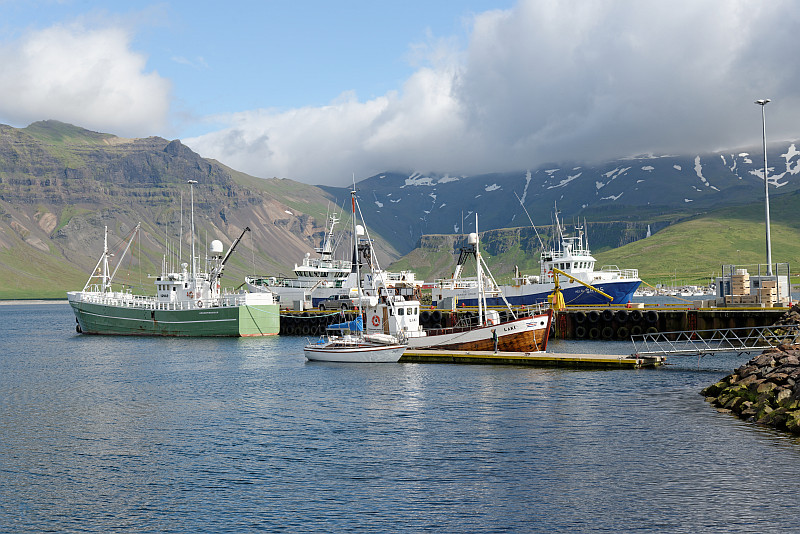 http://img.xooimage.com/files107/1/d/0/grundarfjordur02-46bc69e.jpg