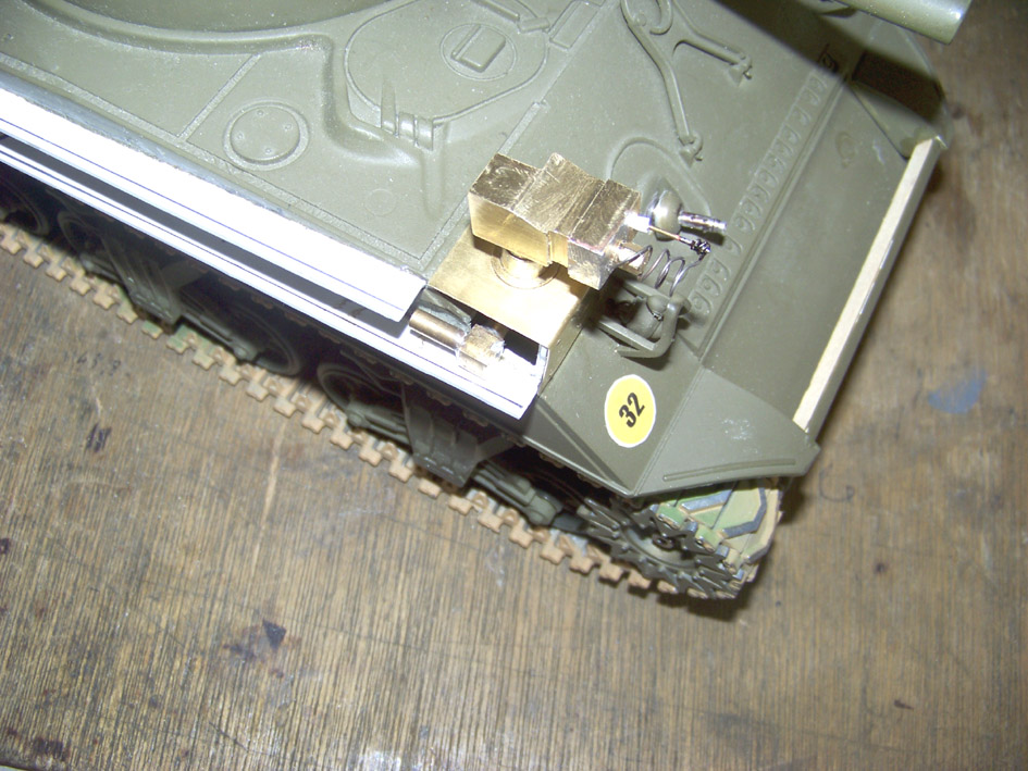 Sherman M4 " Crocodile " 1/16 Heng Long et Scratch 103_3692-4b07865