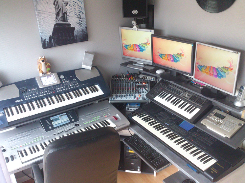 KEYBOARDS FAN CLUB Les photos de vos Home Studio!