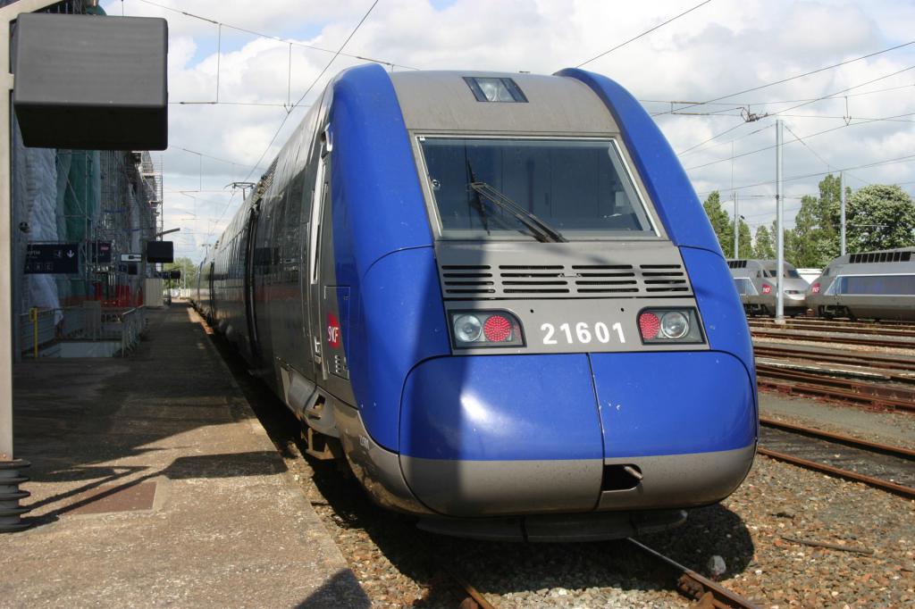 http://img.xooimage.com/files110/3/0/b/lr-20000-507e142.jpg