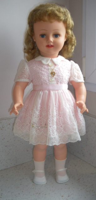 POUPEE RAYNAL FLORENCE A FOSSETTES- 57cm - Année 1961- En boite d'origine POUPEE RAYNAL FLORENCE A FOSSETTES- 57cm - Année 1961- En boite d'origine