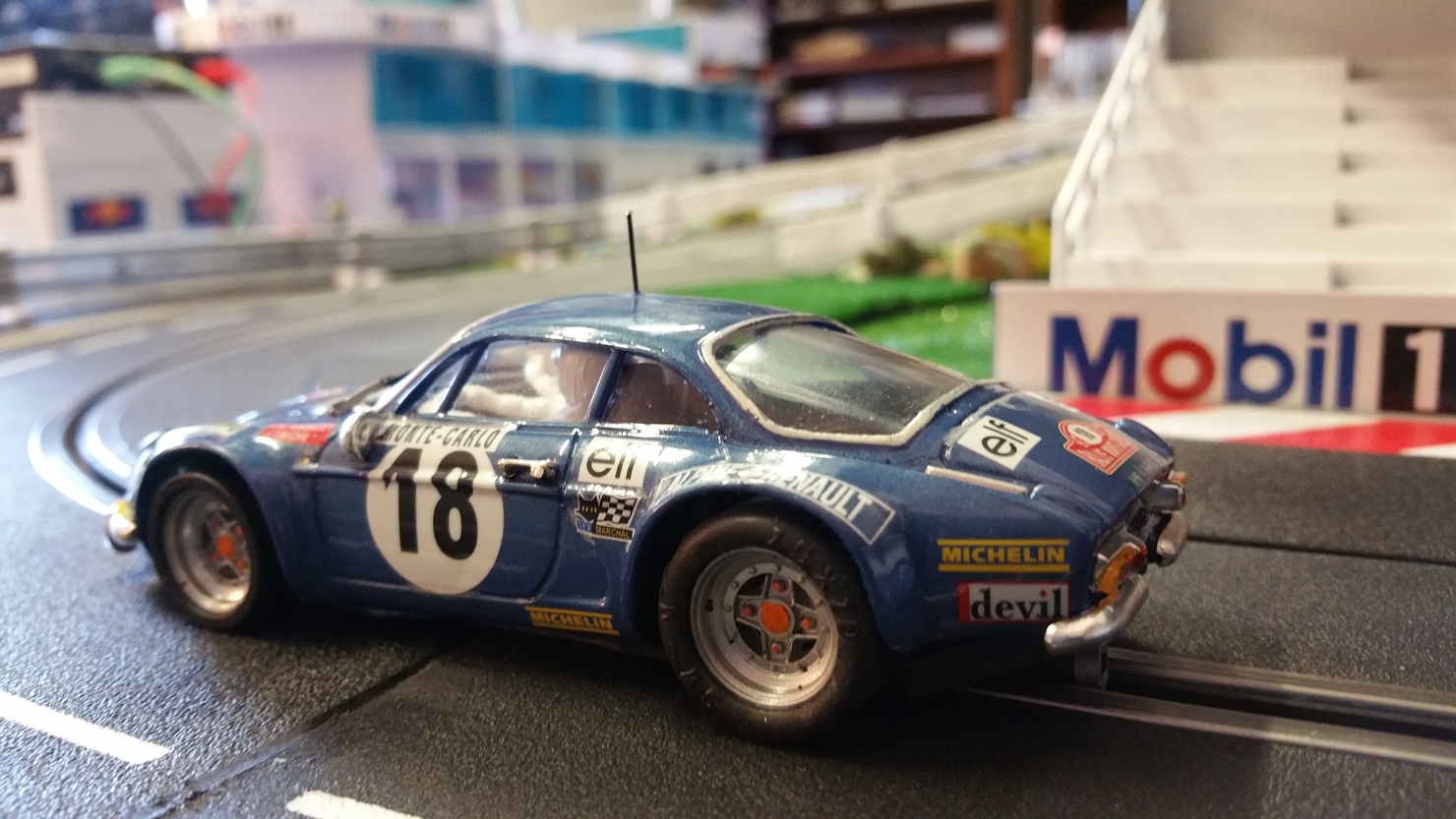 Team slot alpine a110