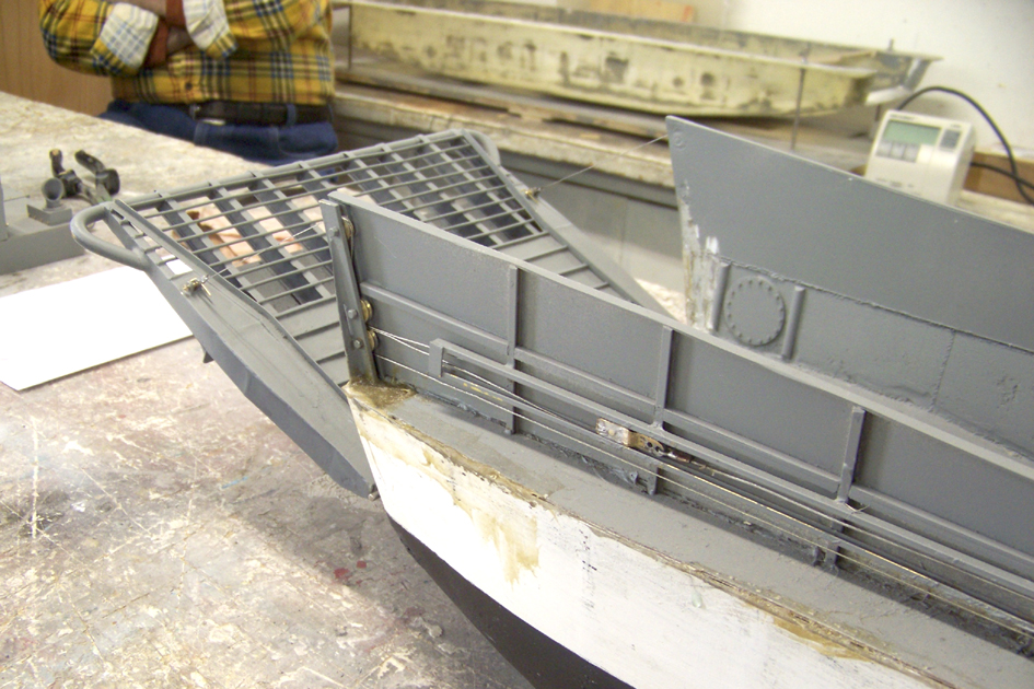 Barge LCM 6 au 1/16e - Page 5 109_3601-4a39425