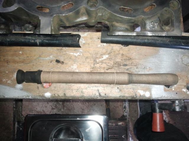 remontage moteur 2.3l V6 ford 1982 - Page 4 Photo0281-524bd5d