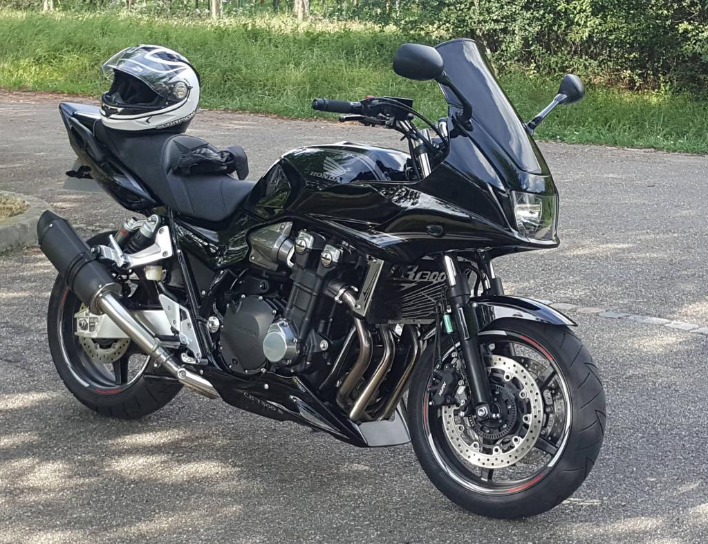 cb1300 ma nouvelle CB 13 full black