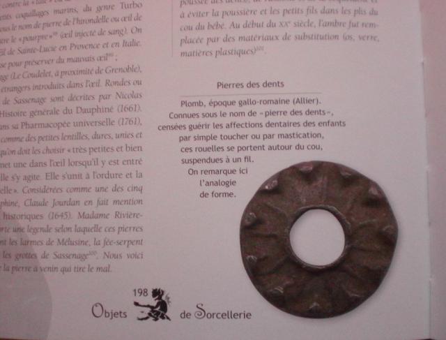 Objets de sorcellerie. Objets pour guérir, objets pour maudire. De