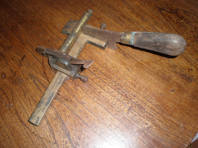 Ancien étau à Mains Bourrelier 11,5 Cm - Outil D'armurier Et Serrurier, France