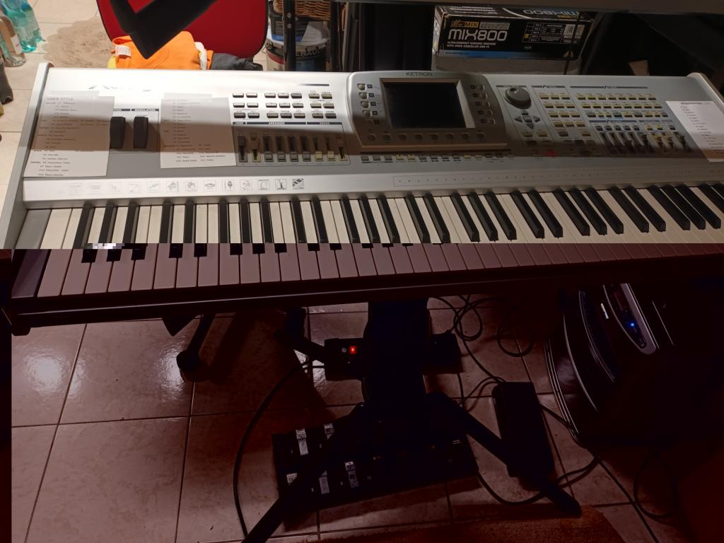 KEYBOARDS FAN CLUB 2 Claviers à Vendre