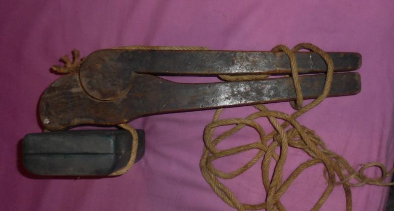 Lot De 2 Outils à Filer La Laine En Bois - Objets Anciens, Art Populaire Français, Occasion