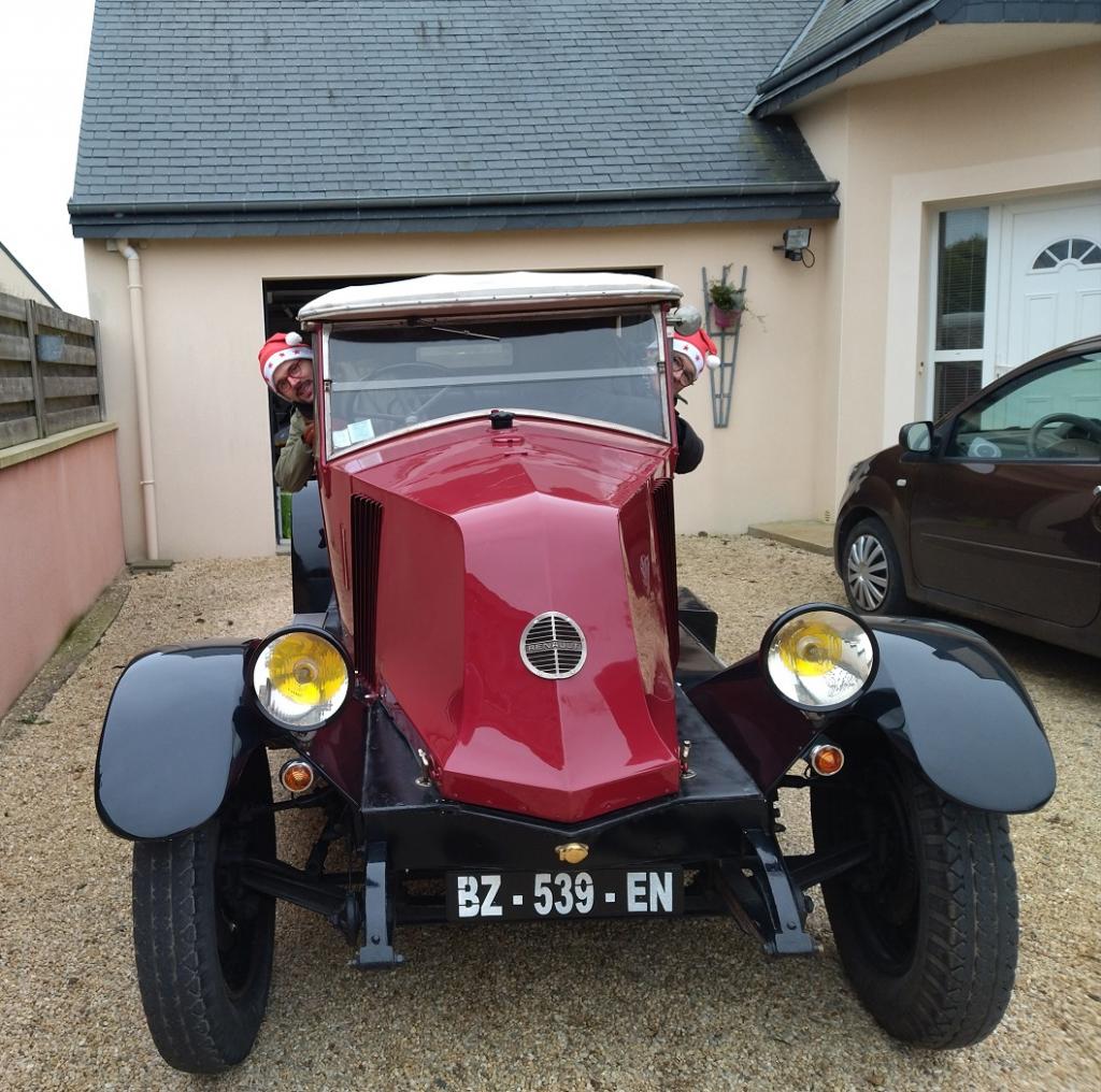 Les Renault d avant guerre KZ 145396 Torpédo F 239 1924