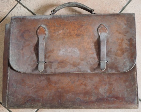 Porte-selle présentoir en épicéa