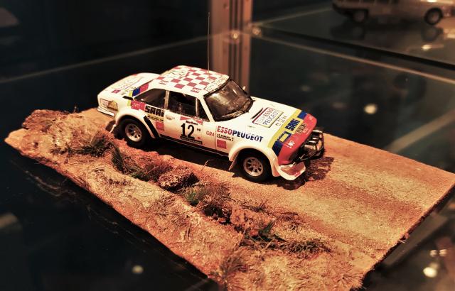 Miniature PEUGEOT 504 Coupé V6 #1 Rallye de Côte d'Ivoire 1978 T.MAKINEN / J.TODT IXOMODELS