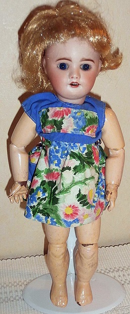 Grande poupée ancienne des années 60 : yeux endormis de