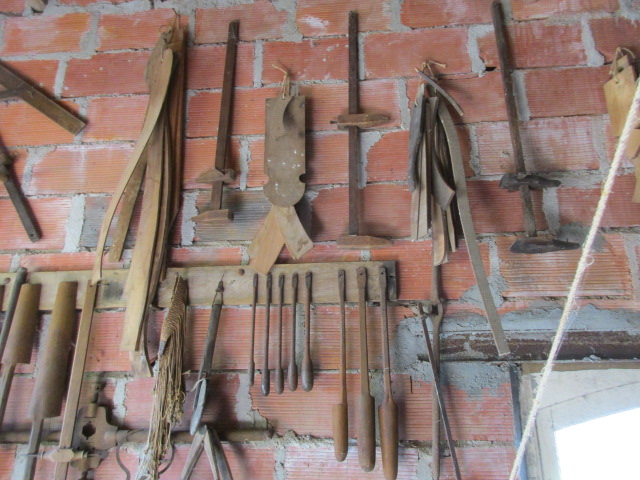 Trousses Anciennes De Vétérinaires Maréchal Ferrant En Cuir