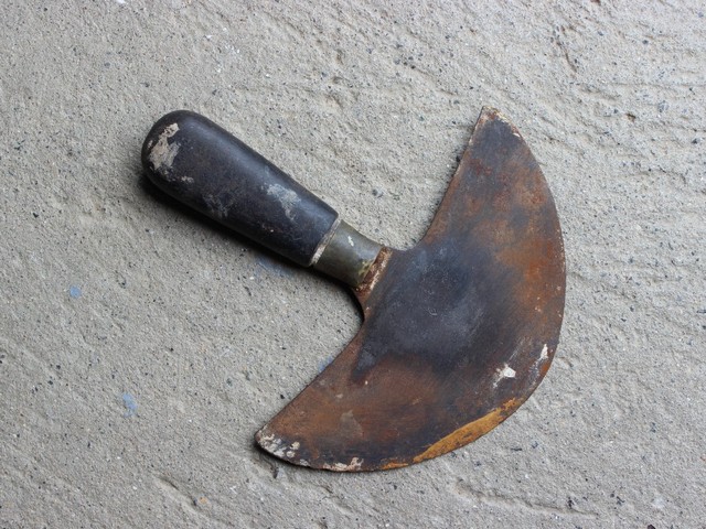 Ancien outil de bourrelier, sellier, cordonnier avec poinçons et aiguilles - Collection