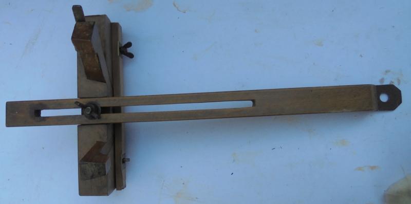 OUTIL ANCIEN RABOT jabloir de tonnelier 19 ème siècle old tool EUR 55,00 - FR OUTIL ANCIEN RABOT jabloir de tonnelier 19 ème siècle old tool EUR 55,00 - FR