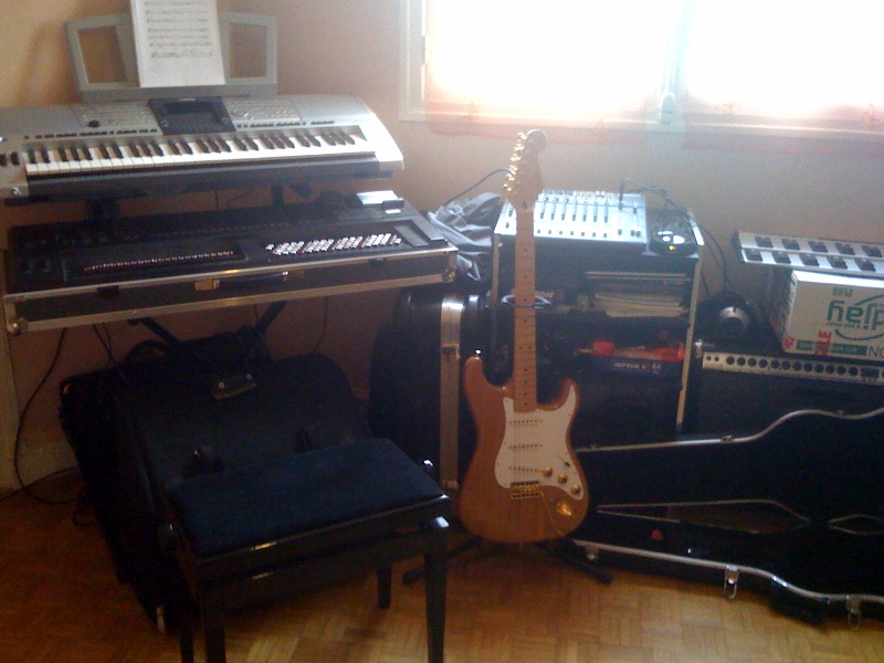 KEYBOARDS FAN CLUB Les photos de vos Home Studio!