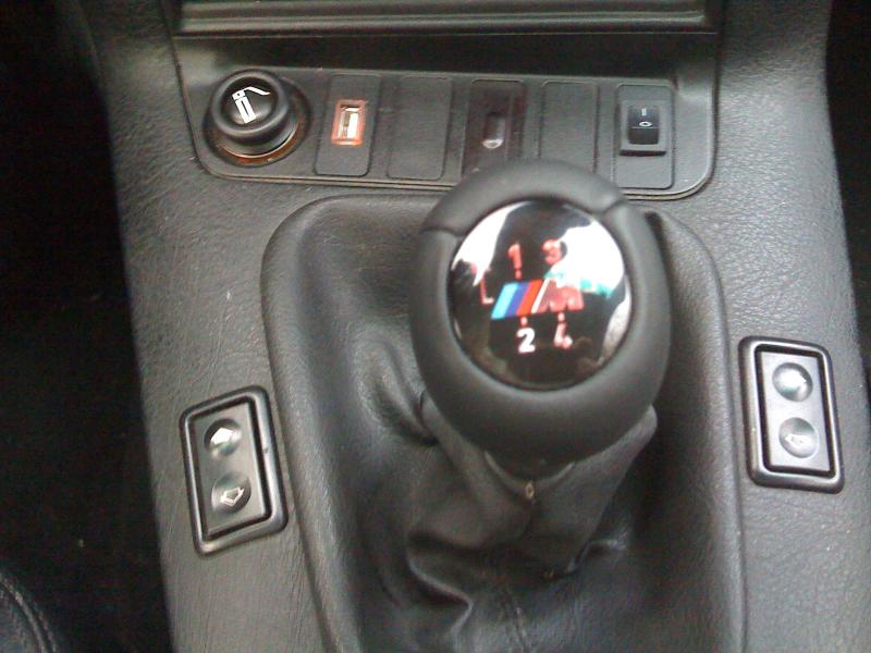 Installation d'une ralonge usb rétroéclairée pour votre auto M3bagu-022-8abbf7