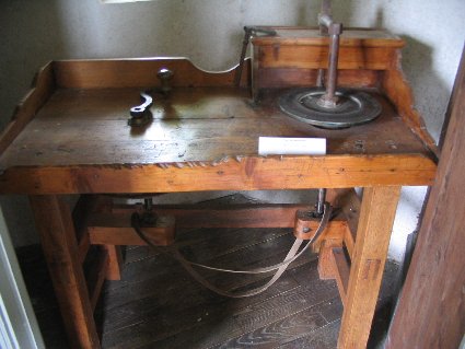 Tour à Bijoux Ancien Avec Moteurs Racine - Outils Horloger/joaillier D'occasion