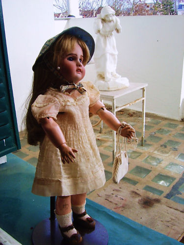 Mon Amour de Poupée, boîte numéro 4, poupée tête porcelaine SFBJ