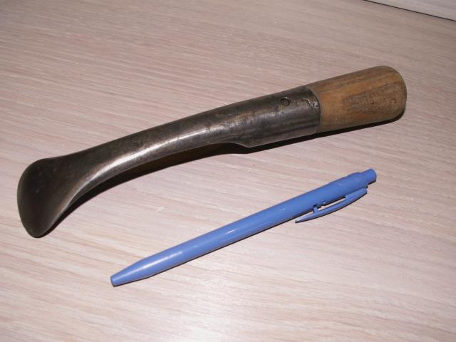 vieux outils de cordonnier 18805236 Photo de stock chez Vecteezy vieux outils de cordonnier 18805236 Photo de stock chez Vecteezy