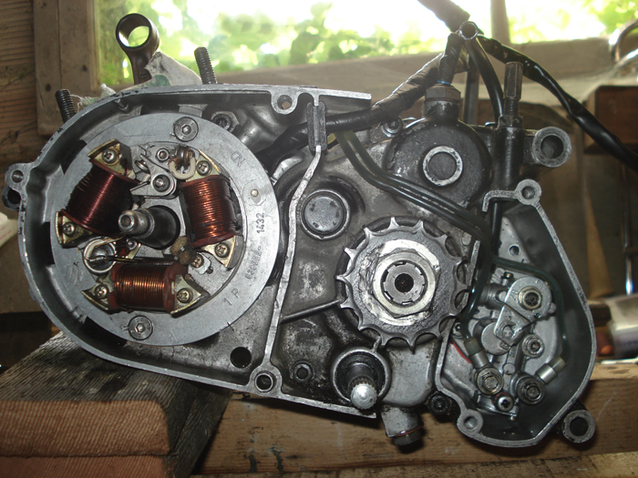 Bas Moteur Pour Suzuki 125 TS - Modèle 1976, D'origine Japonaise
