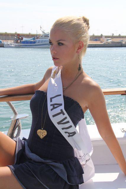 Miss And Cie ♔ Miss Intercontinental 2011 Jessica Hartman 7779