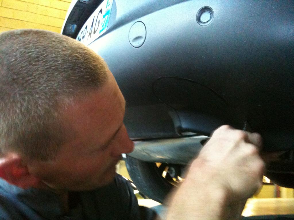 installation de découpe d'échappement de raceland