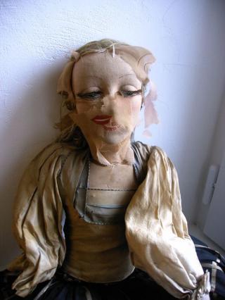 ANCIENNE BELLE DEMI TETE de POUPEE de SALON BOUDOIR en carton