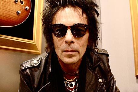 Guitarist <b>Earl Slick</b> Won&#39;t Be Surprised Either Way - earl-slick-456-3baef8b