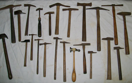 Ancien Marteau De Menuisier - Manche Bois 22,5 Cm - Tête Acier - Outil Main Vintage