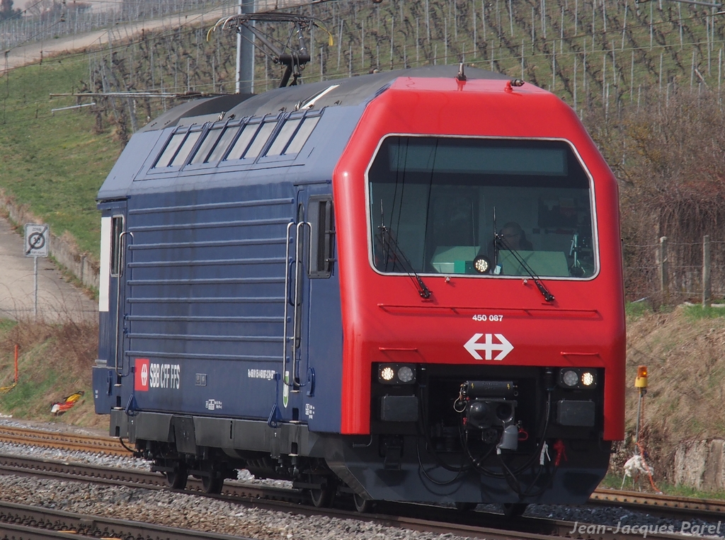 Spot du jour ferroviaire. Nouvelles photos postées le 28 Novembre 2016 Re-450-087-zell-zh-cff_01-3d4acf6