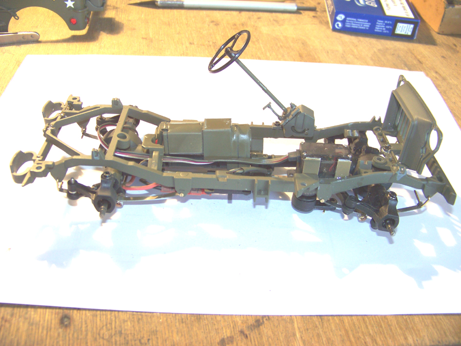 Jeep Danbury 1/16e, motorisée Sumo + remorque Bantam 1/4 t 100_2814-42eea55
