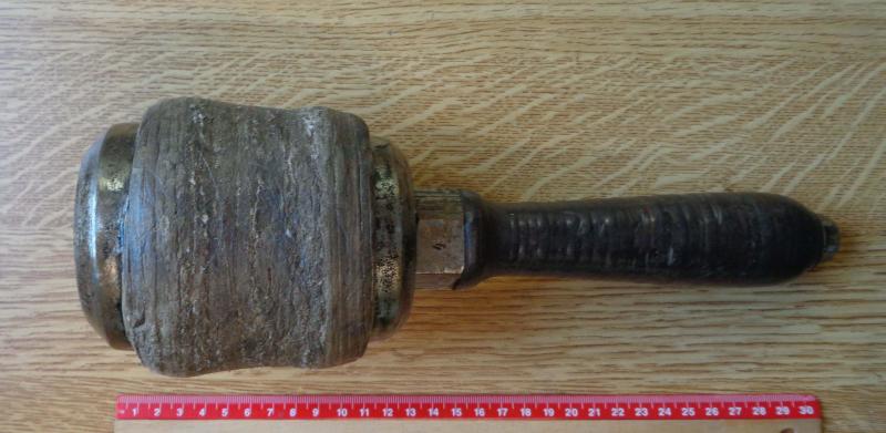 Outils de la pierre tailleur de pierre pic taillant gradine Outils de la pierre tailleur de pierre pic taillant gradine