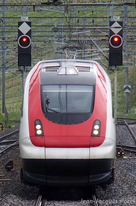 Spot du jour ferroviaire. Nouvelles photos postées le 28 Novembre 2016 Rabde-500-032-icn...x-cff_01-3e768ee