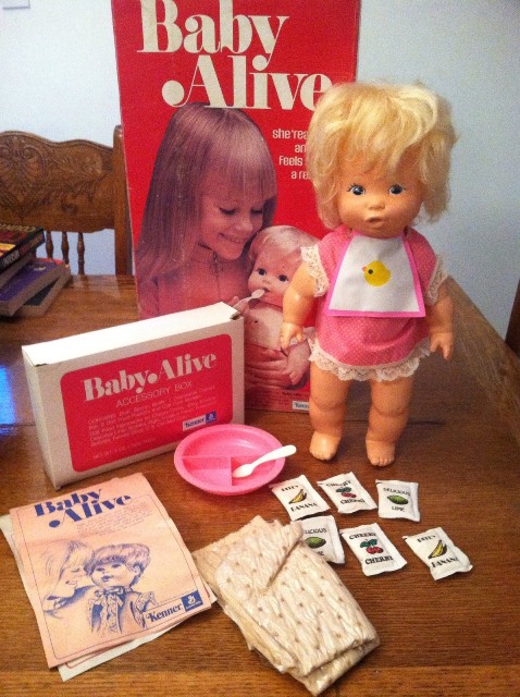 PAR AMOUR DES POUPEES BABY ALIVE 40 5 cm 1973 KENNER