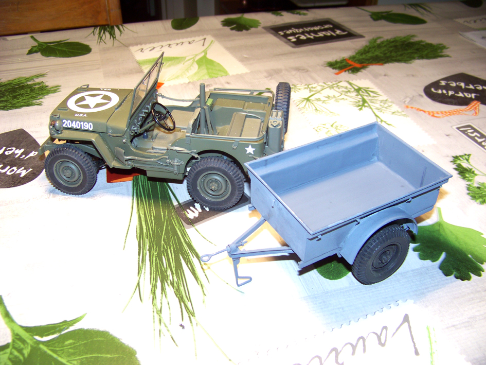 Jeep Danbury 1/16e, motorisée Sumo + remorque Bantam 1/4 t 100_2859-42e47be