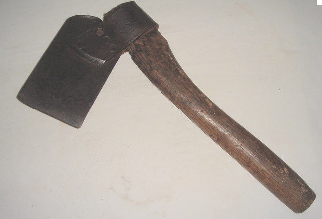 Ancienne Hache Hachette Ancien Marteau Outil Metier Fer Forge Casse