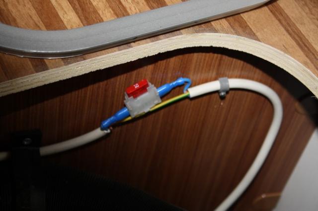 pose d'une prise 12v Bricolage-012-41c6c0d