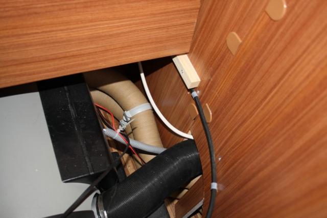 pose d'une prise 12v Bricolage-014-41c6ba0