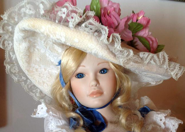 PHOTO-PORTRAIT D'UNE POUPEE MUNDIA