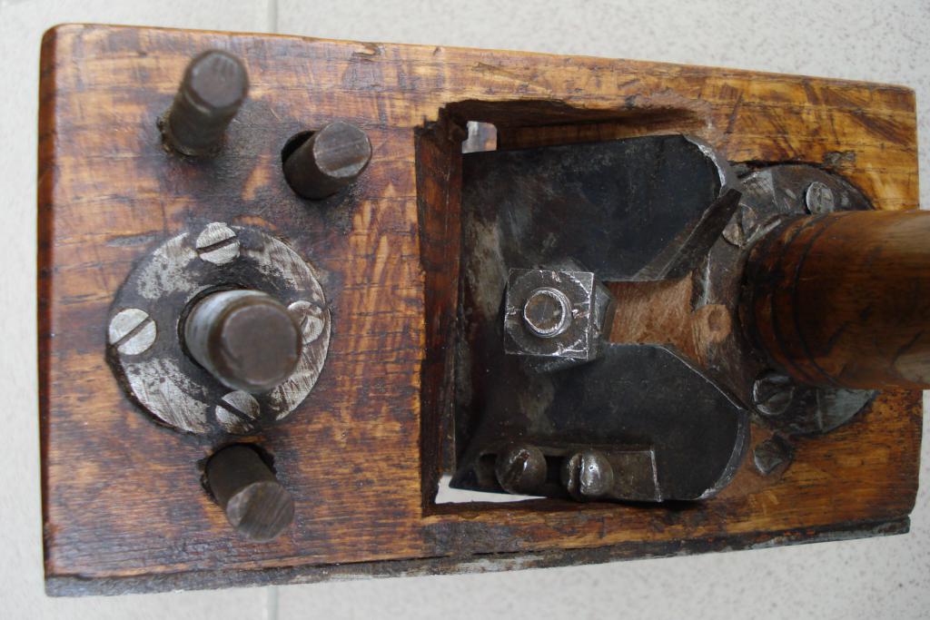 ANCIEN RABOT DE carrossier EUR 45,00 - FR