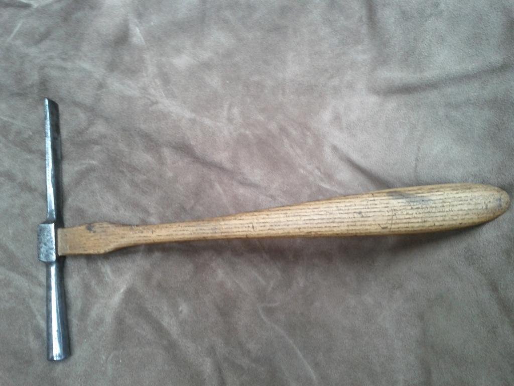 Anciens outils de cordonnier - France
