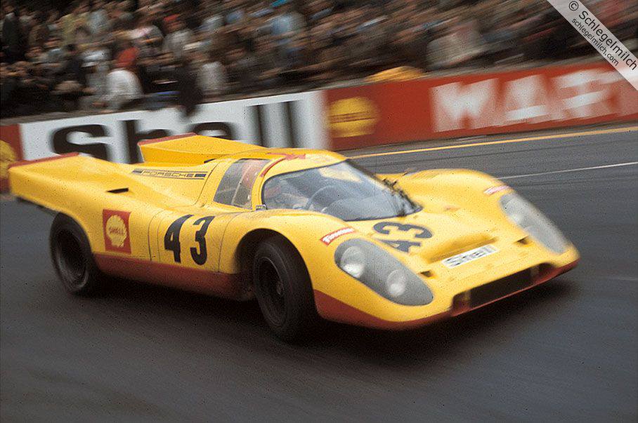 2022-10-31: PORSCHE 917K n°18, 23, 20, 22 et 21 (1970) - CIRCUIT 24