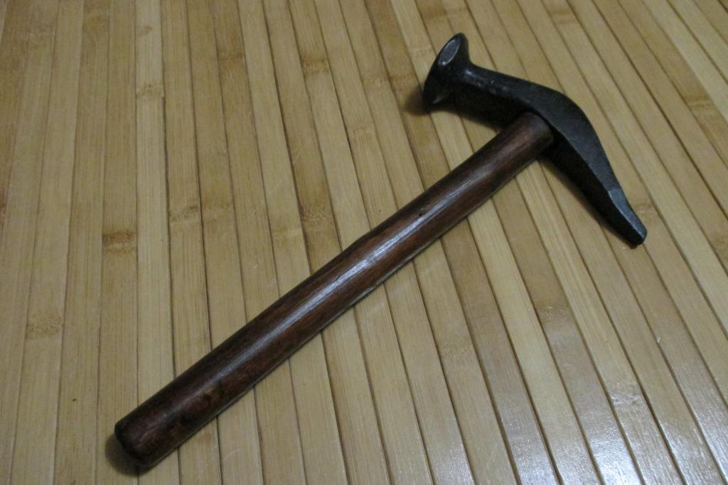 4 marteaux anciens / antiker Hammer (Gebraucht) in für CHF 9 – mit