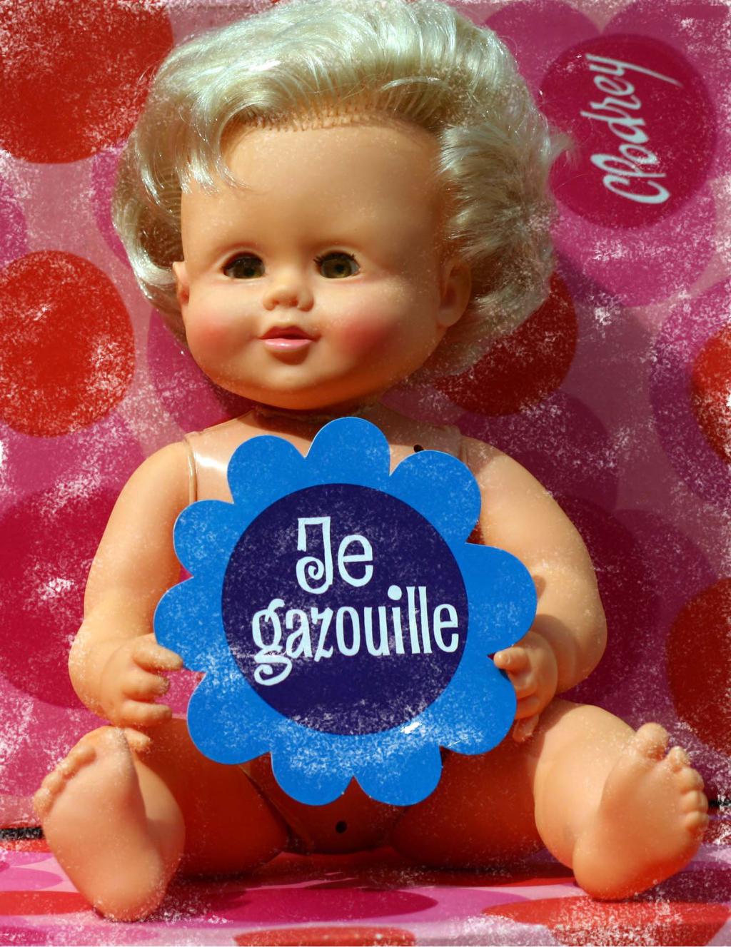 ANCIENNE POUPEE ROCK PARLANTE MARCHEUSE GENNY DOLLY A