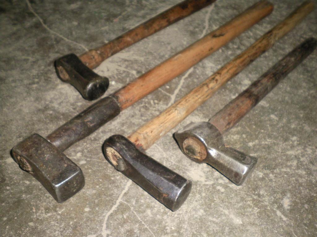 Ancien Marteau De Maçon Générique - Outil Vintage, Manche Fendu, Pour Collection