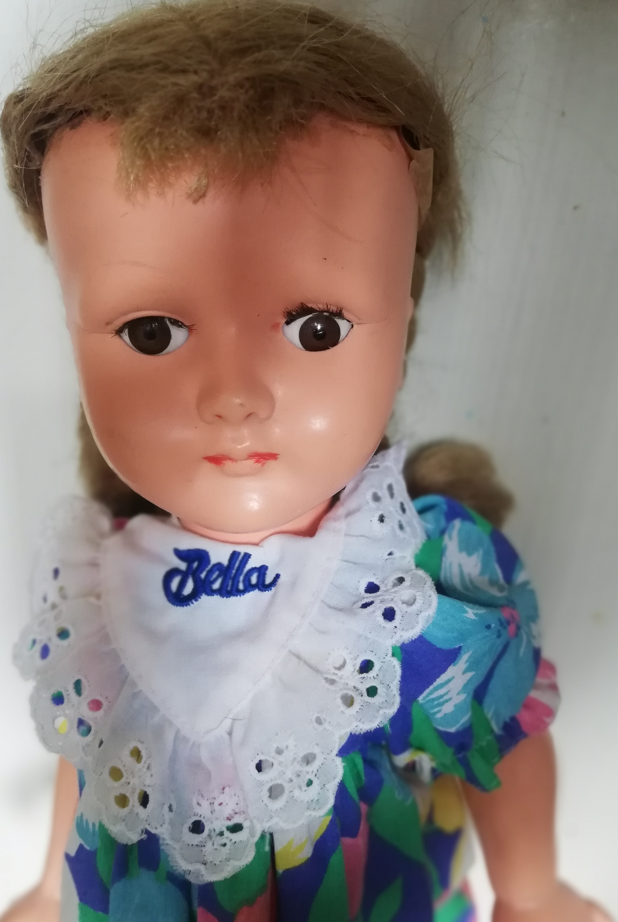 par-amour-des-poupees-poup-e-bella-inconnue