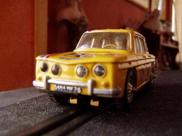 JOUEF VOITURE CIRCUIT Routier RENAULT R 8 GORDINI VINTAGE Slot Car EUR